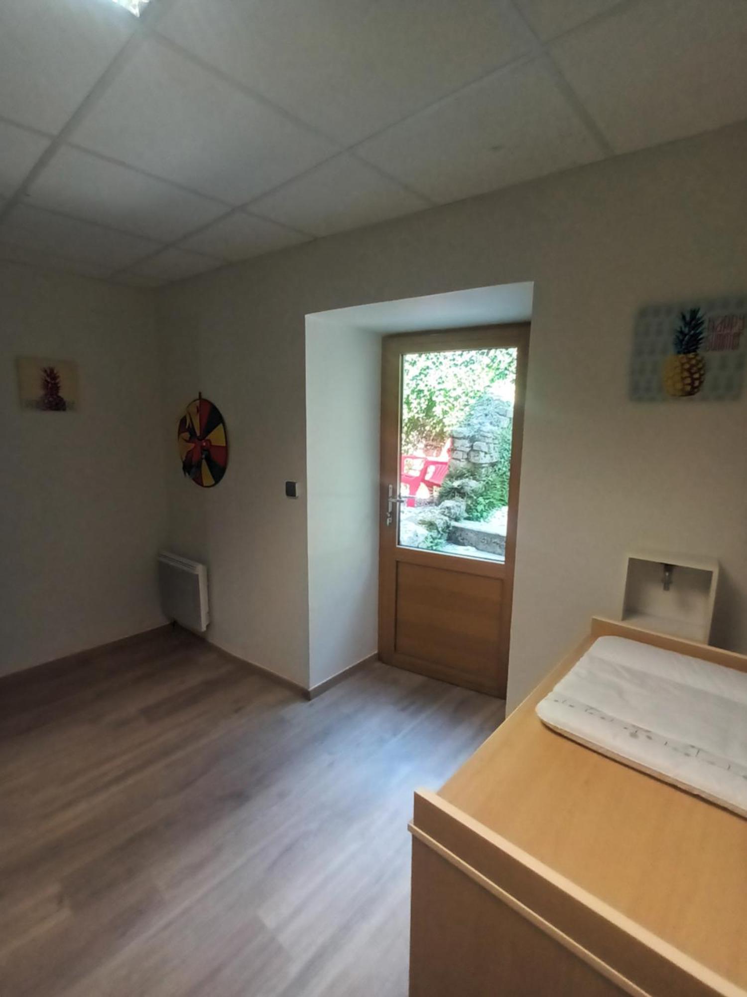 Gite 4 Personnes Proche Des Cascades Du Herisson Doucier Esterno foto