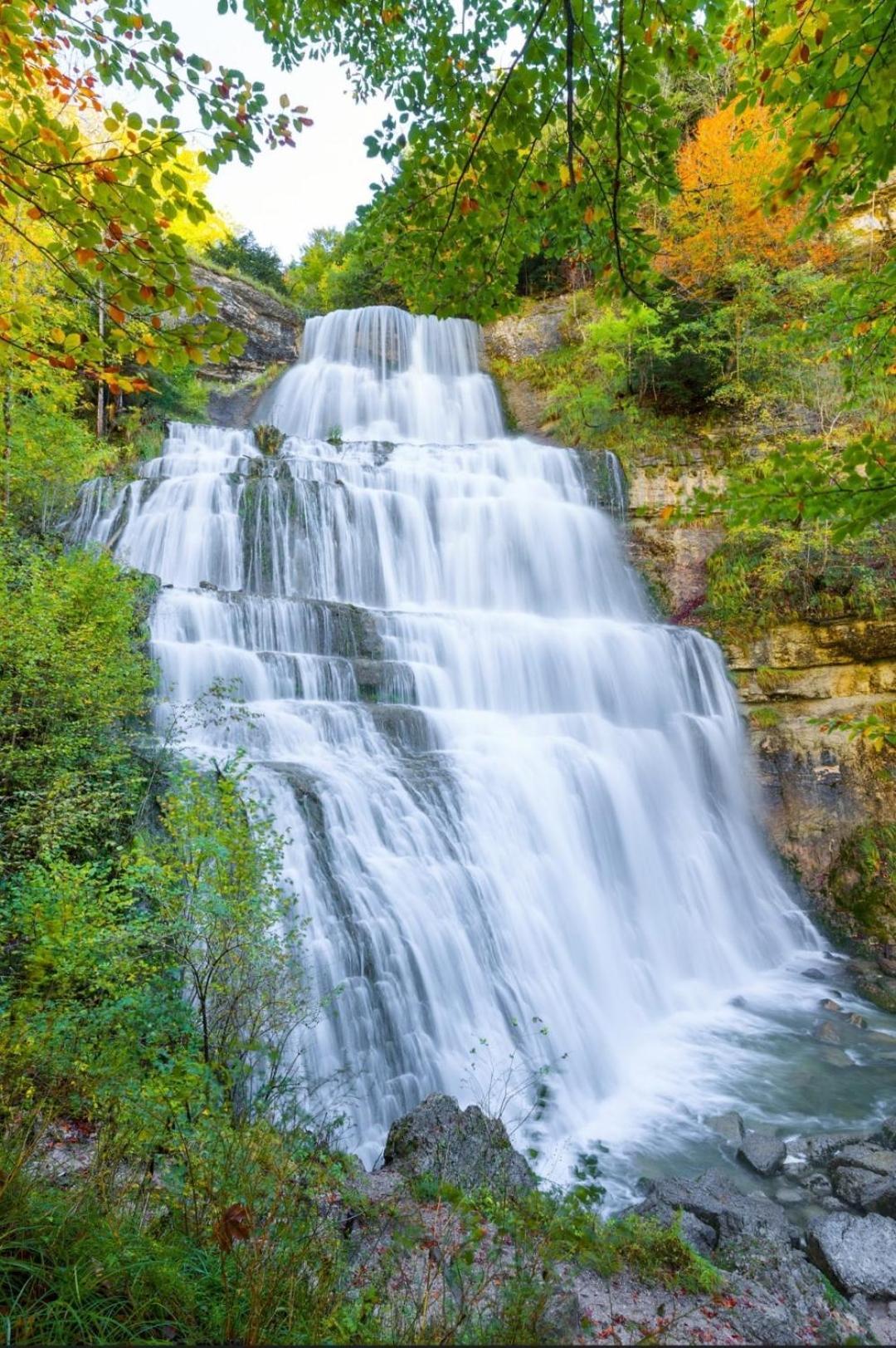 Gite 4 Personnes Proche Des Cascades Du Herisson Doucier Esterno foto