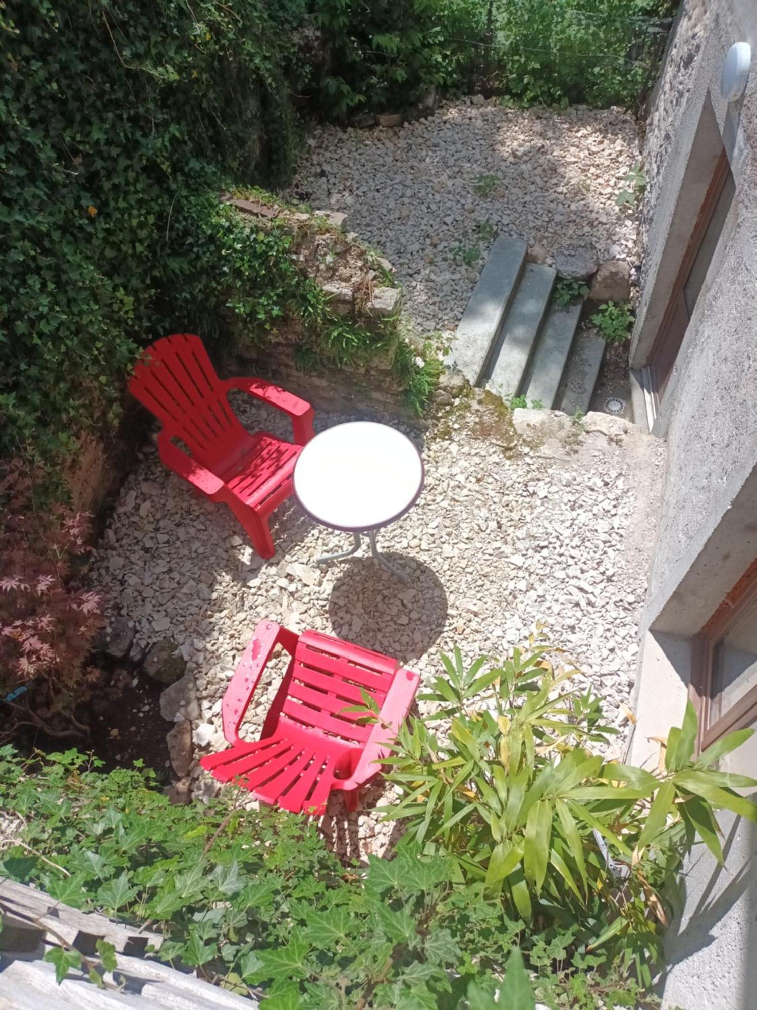 Gite 4 Personnes Proche Des Cascades Du Herisson Doucier Esterno foto